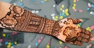 How to avoid side-effects of mehndi, Ayurveda expert offers tips