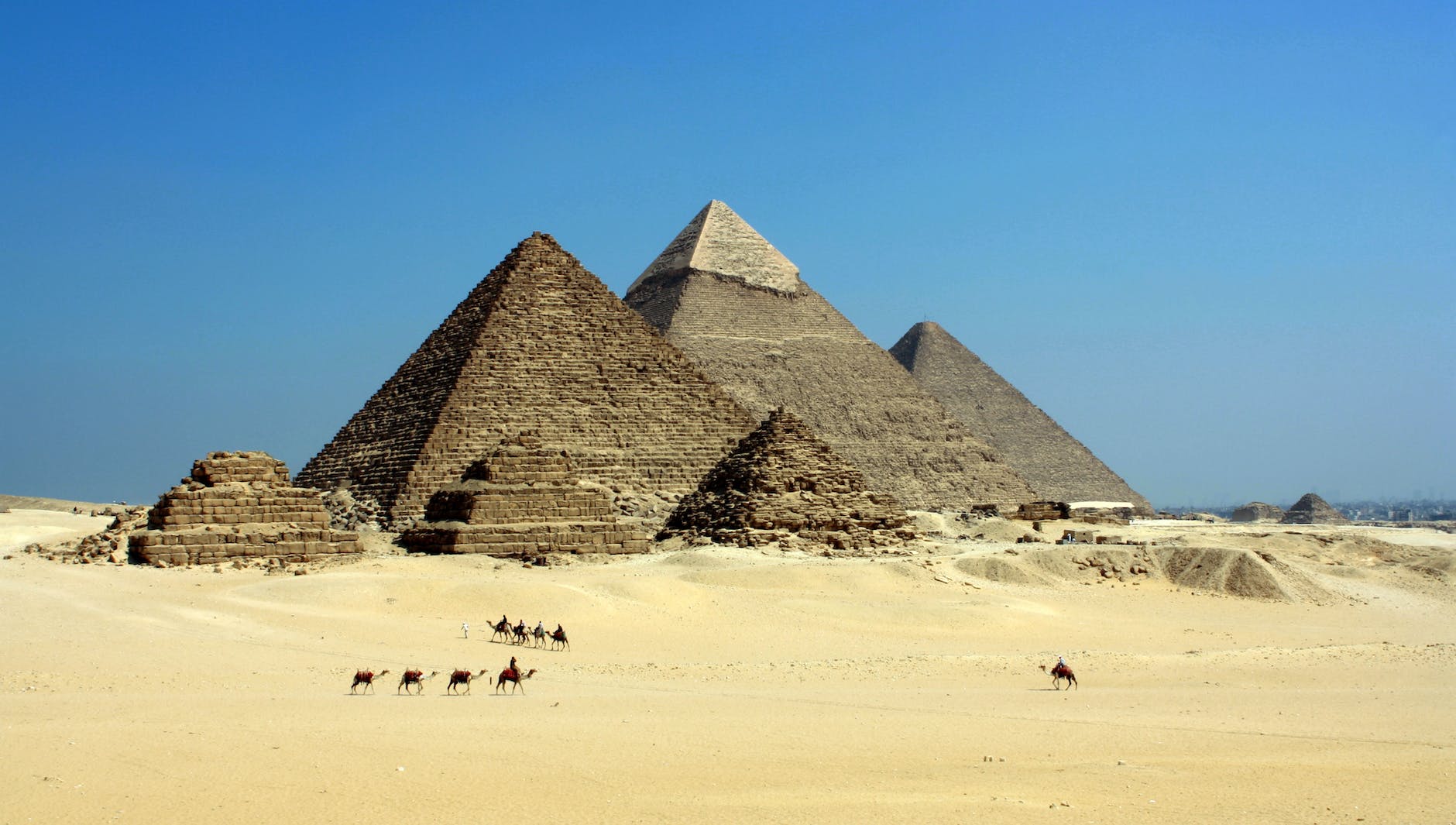 how pyramids were built