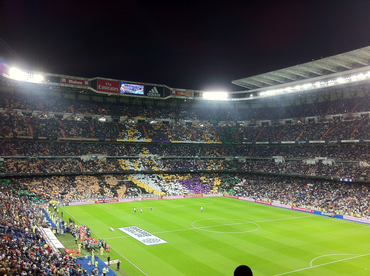 Real Madrid Looks to Keep Title Hopes Alive Against Espanyol